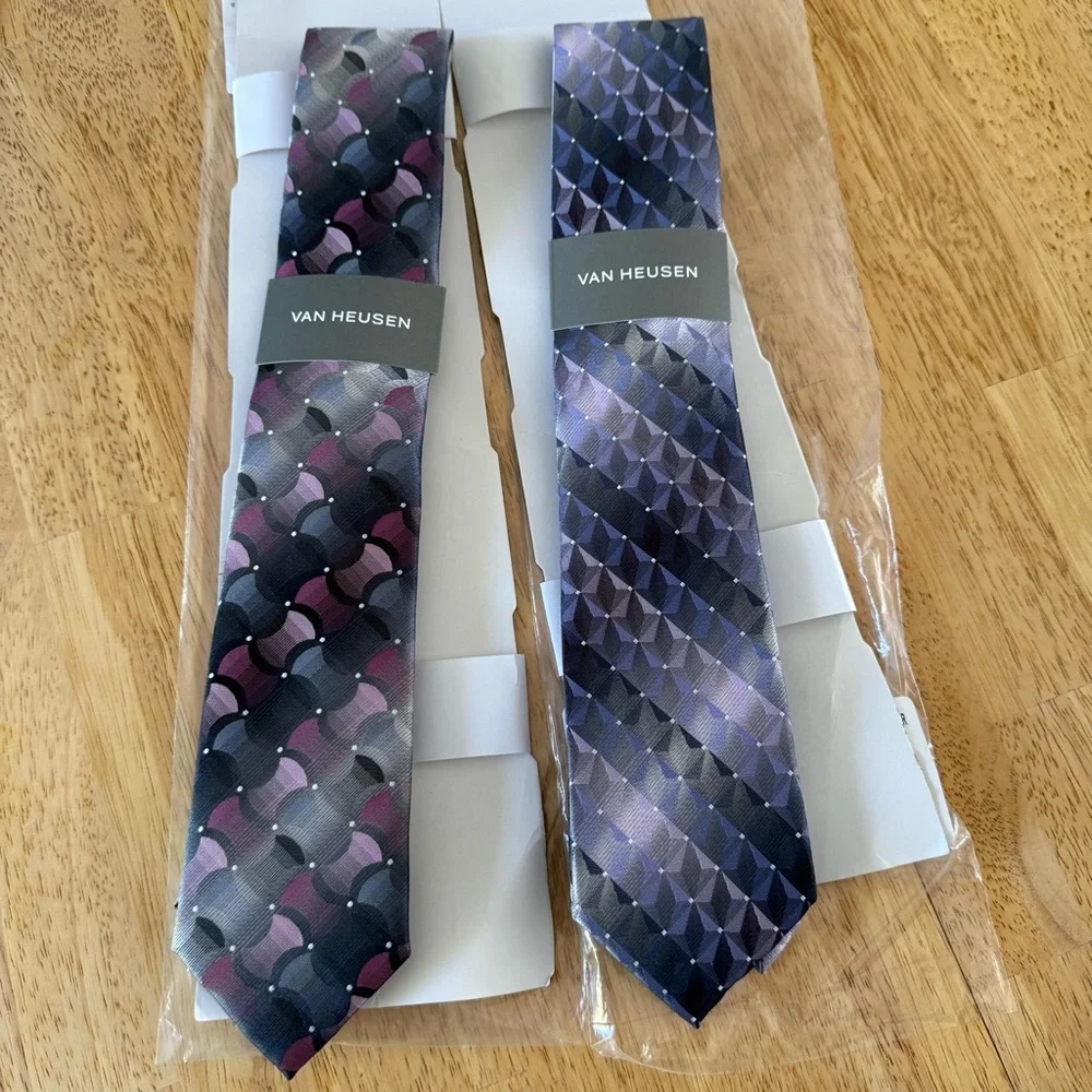 NEW‎ Van Heusen Men's Tie set 1-Rose & 1-Lavender